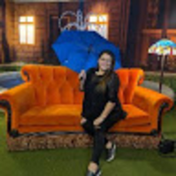 Meet your Posher, Bryn - Picture 1 of 1